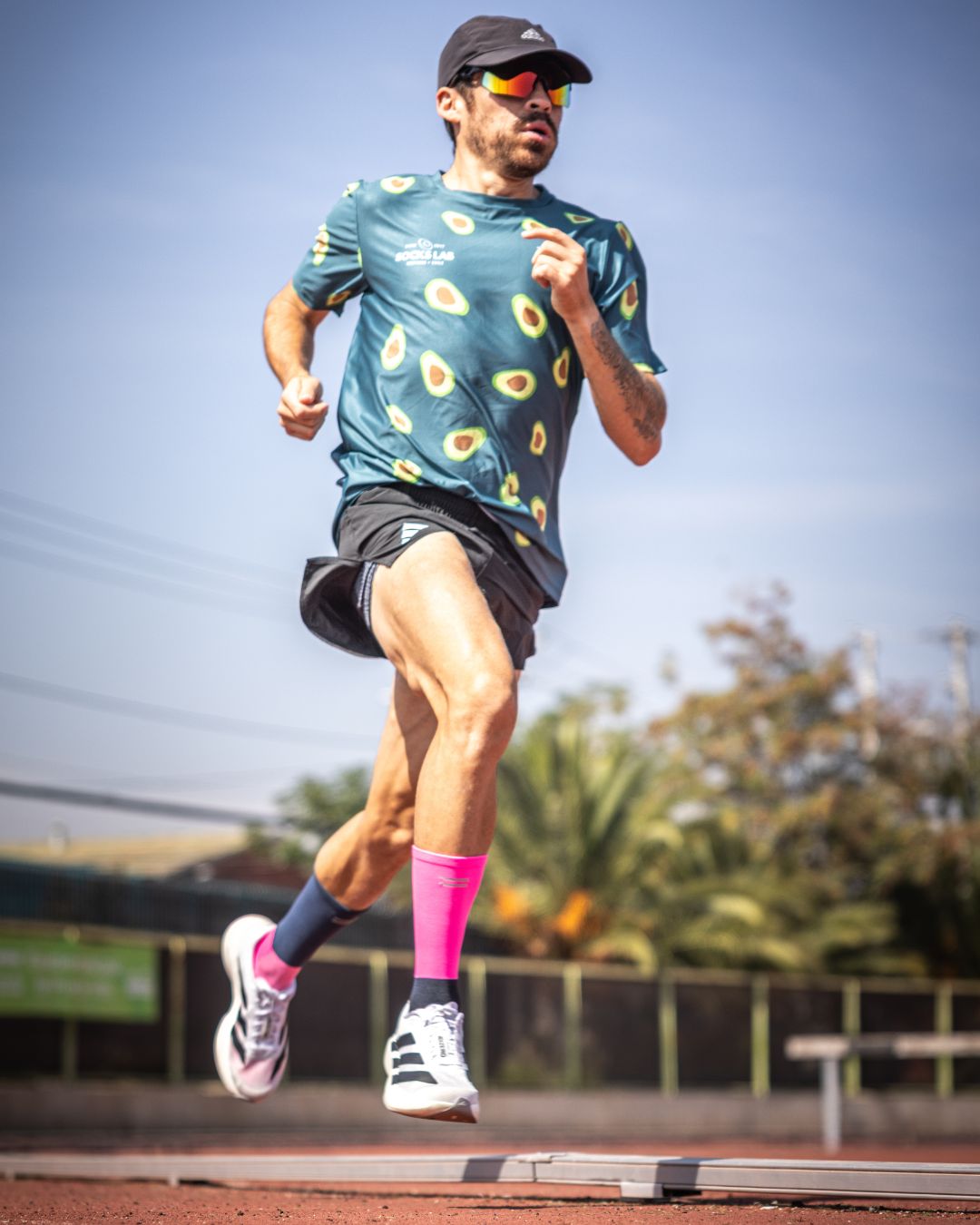 Matias Silva corriendo Pink & Blue